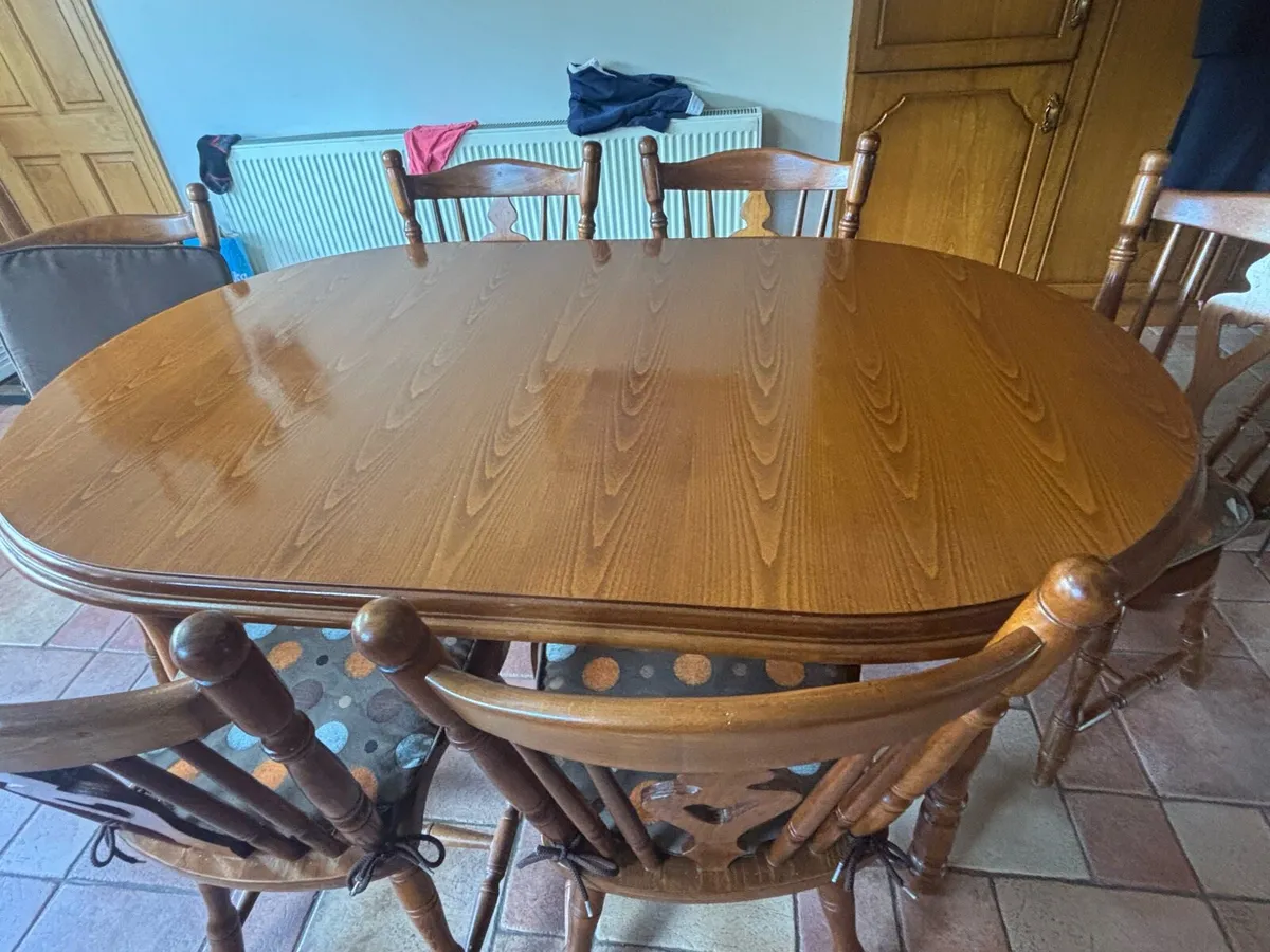Heavy table and chairs - Image 2