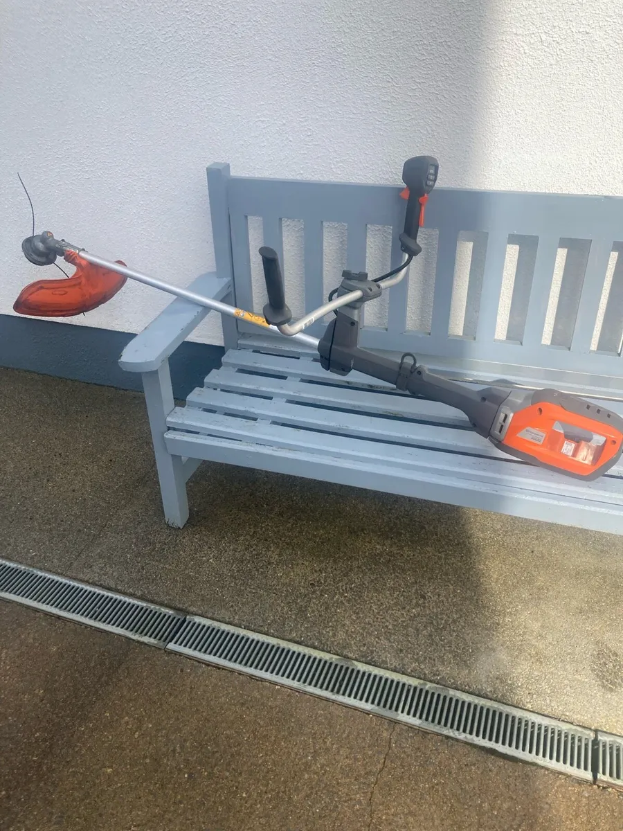 Battery grass strimmer - Image 1