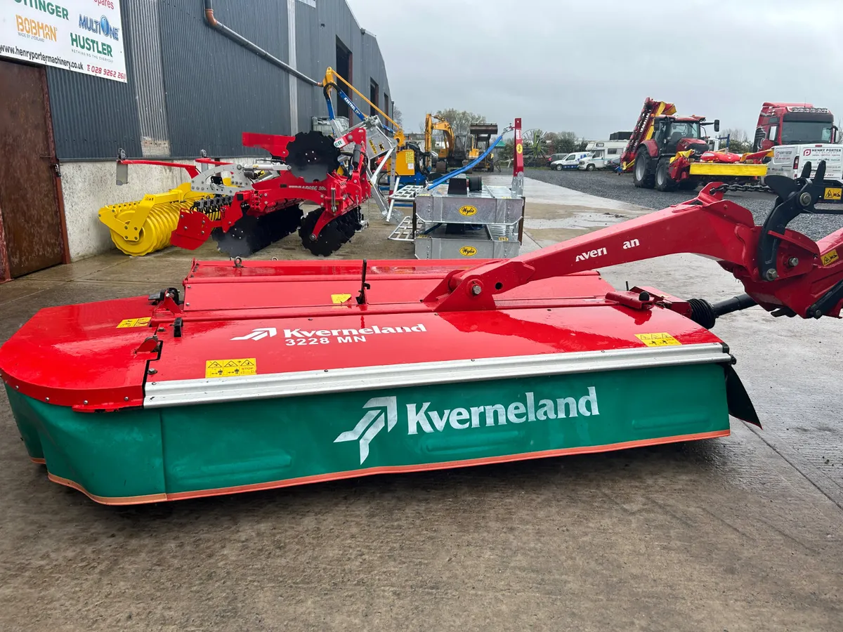 Kverneland 3228 MT Mower - Image 1