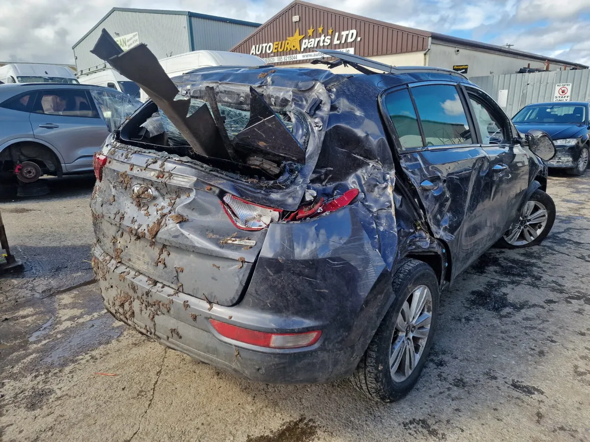 17 KIA SPORTAGE  1.7 CRDI (D4FDH) FOR BREAKING - Image 3