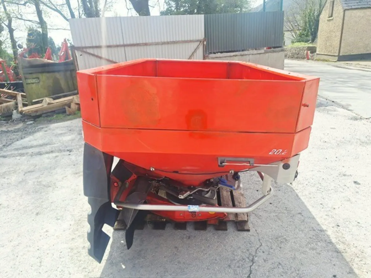 2017 Rauch Axis 20.2 (36 cwt) - Image 3