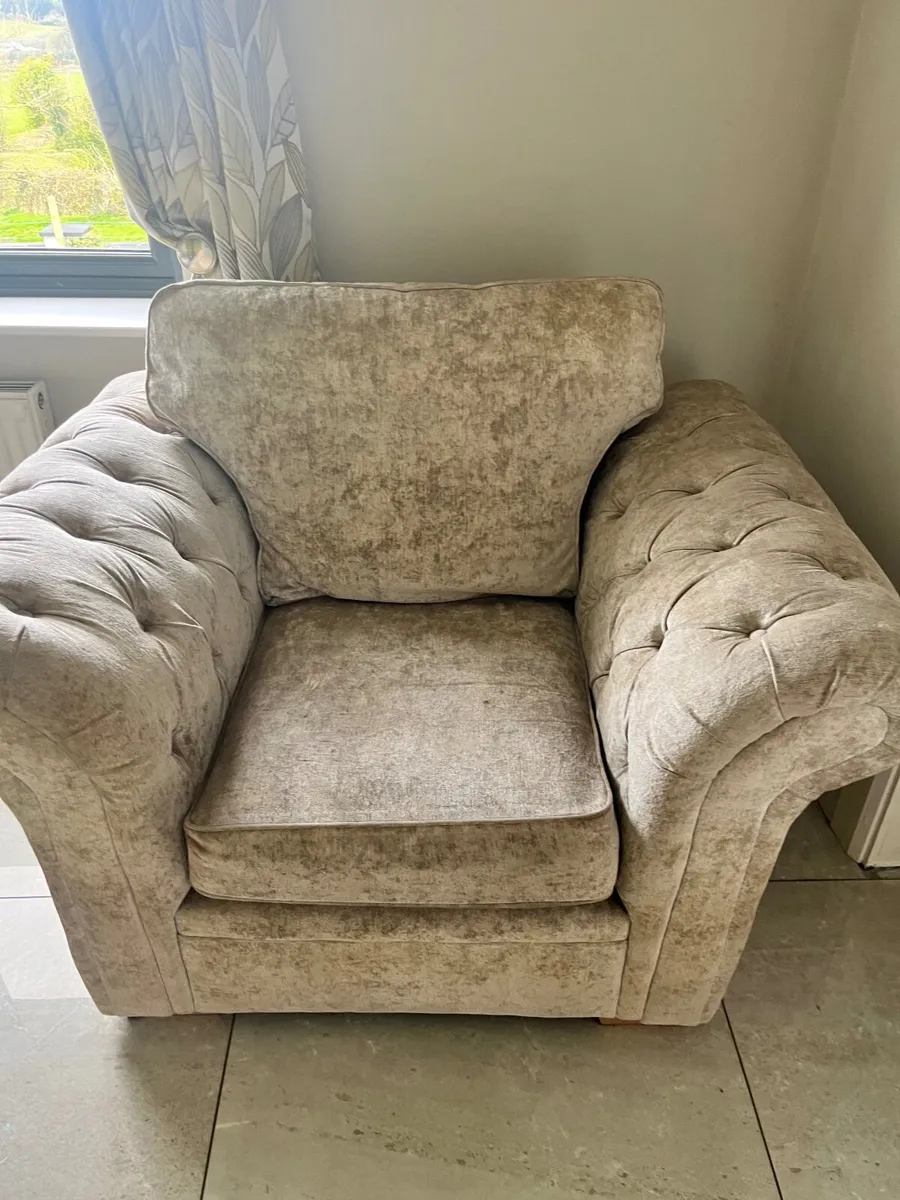 Two seater couch and arm chair - Image 2