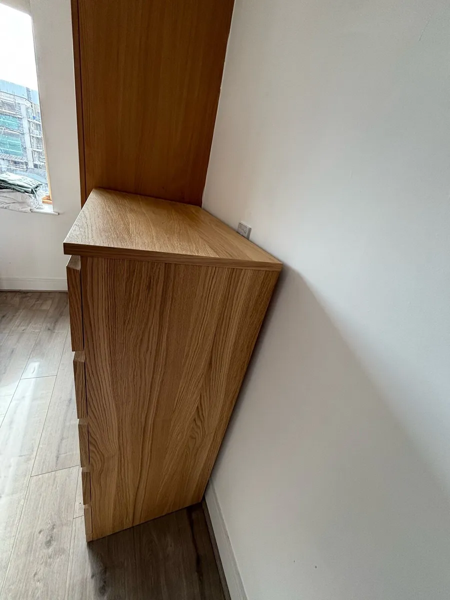 Oak finish dresser - Image 2