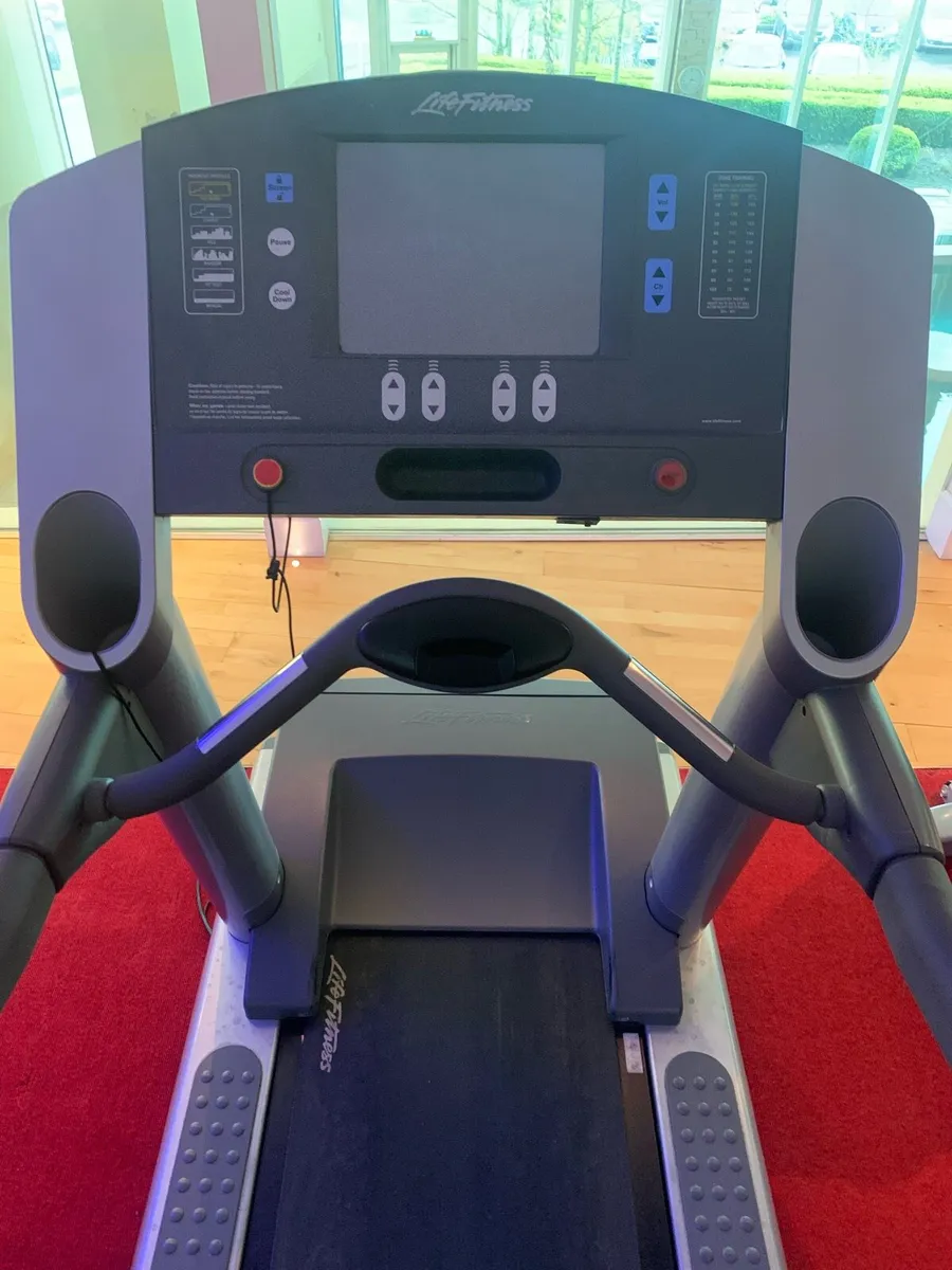 Life fitness Treadmill 95Te - Image 1