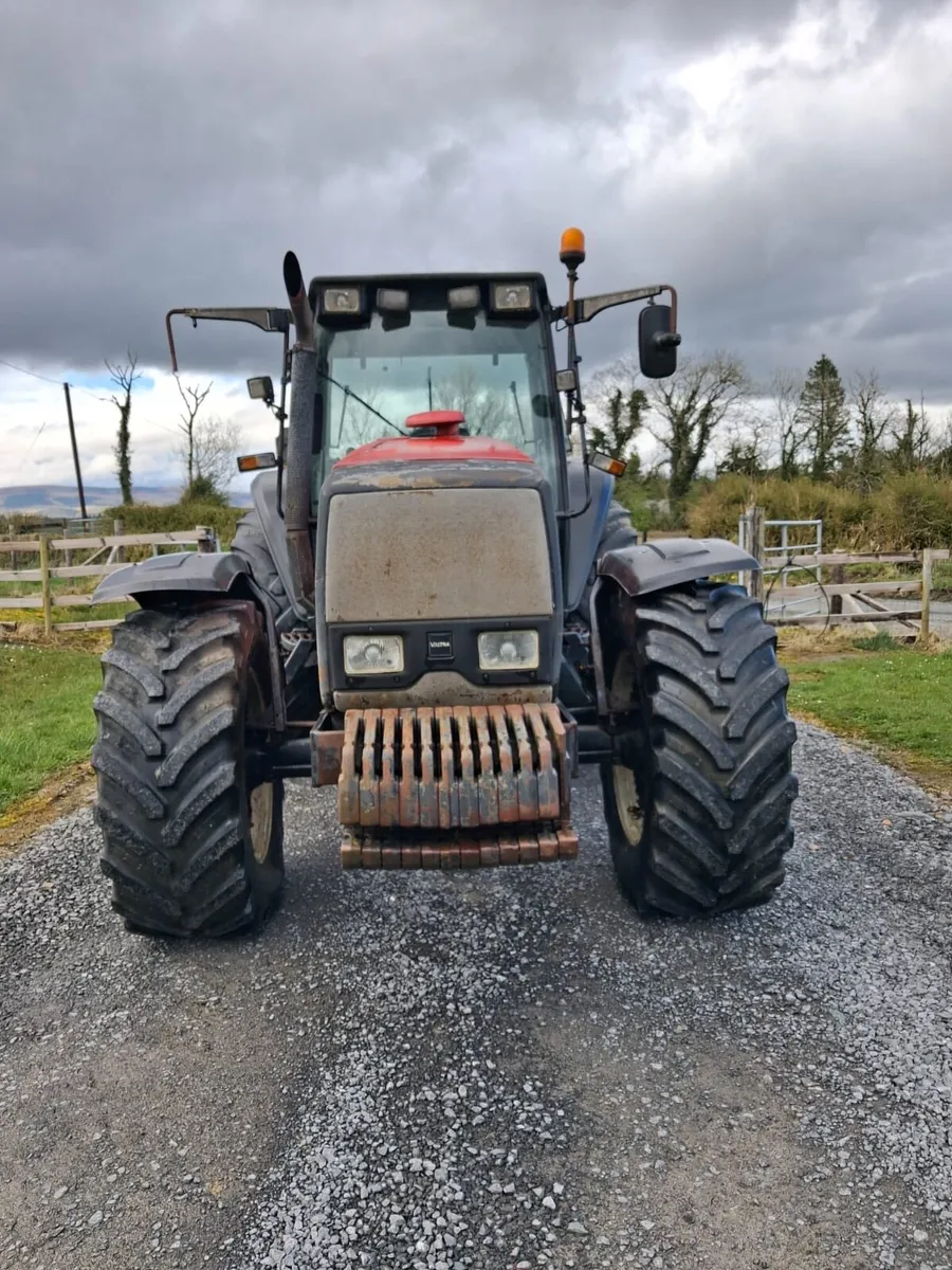 Valtra 8350 - Image 2