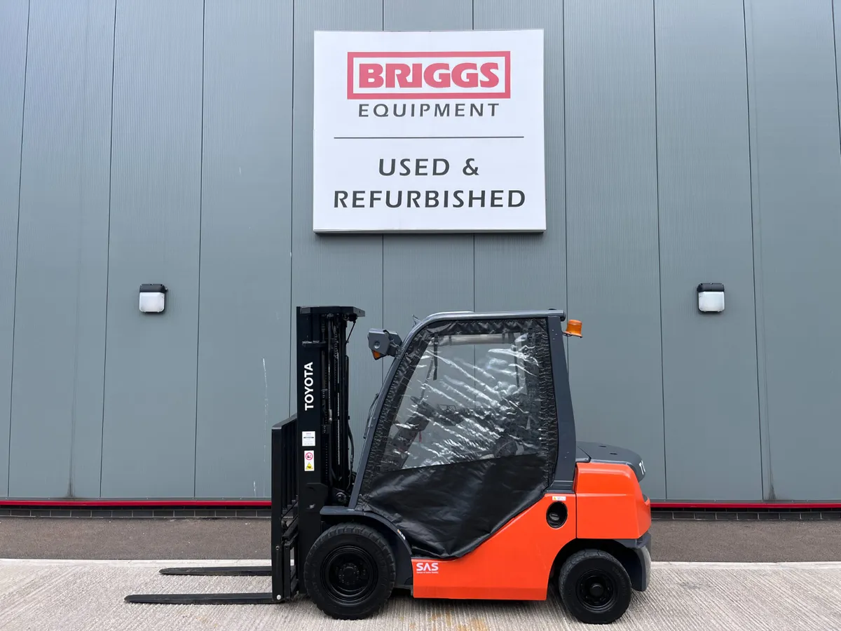 [1] 2017 Toyota 06-8FD25 Forklift (REF: 14182) - Image 2