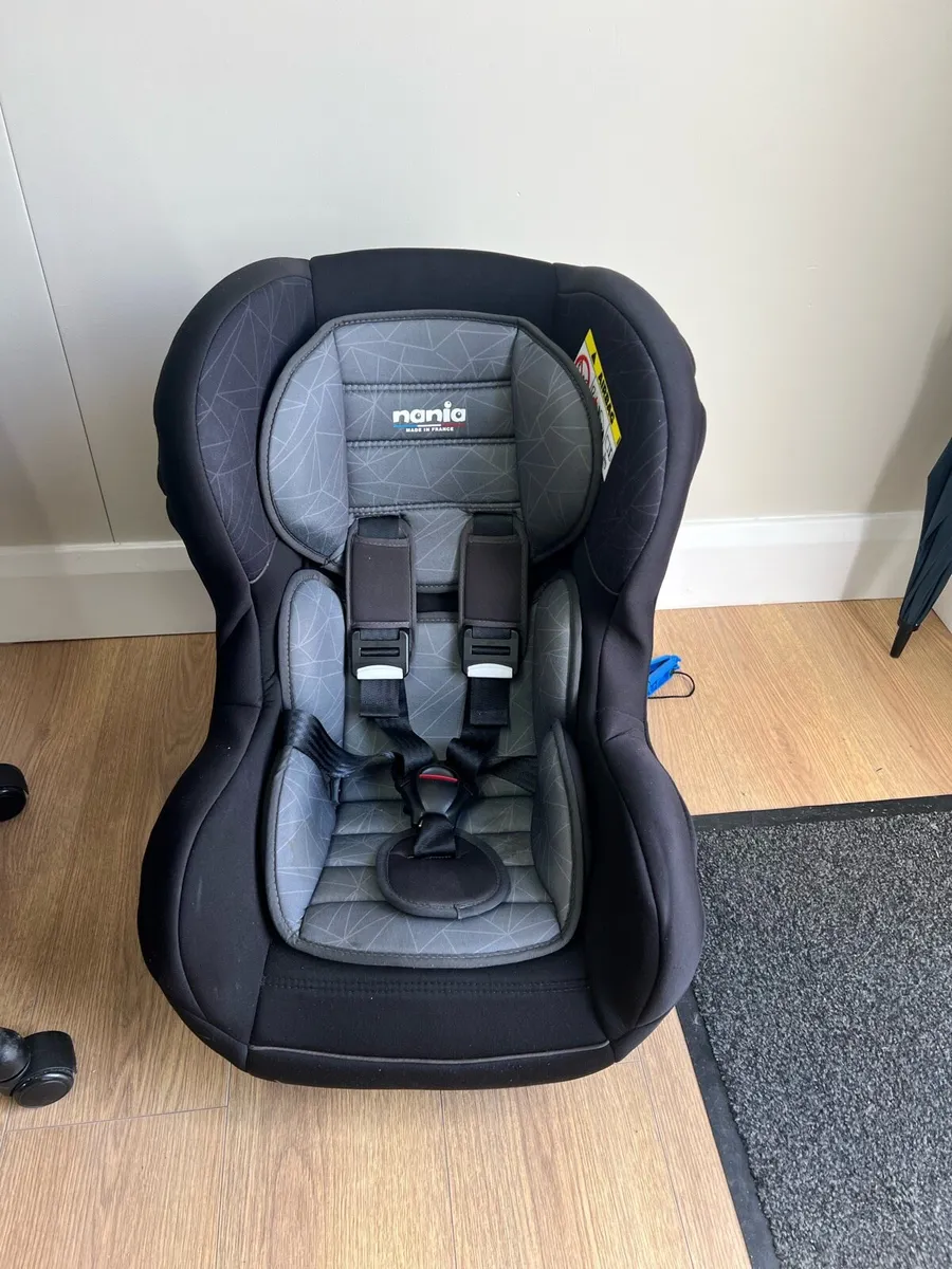 Nania Carseat - Image 1
