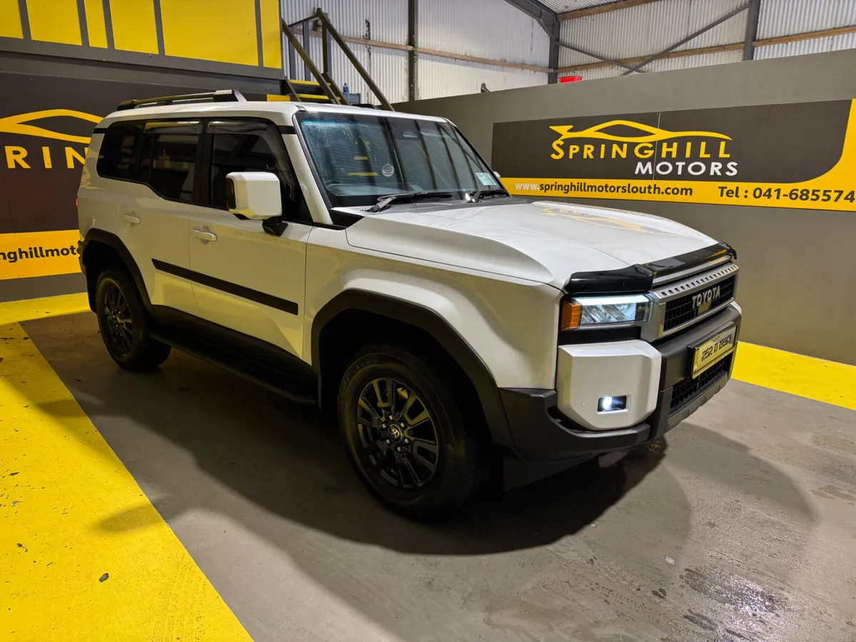 2025 Toyota Land Cruiser 2.8D LWB 204PS/ NO VAT/ - Image 2