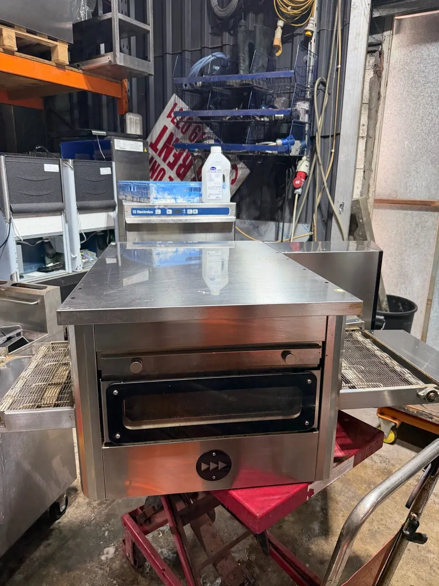 Electric 16 inch pizza oven - Image 1