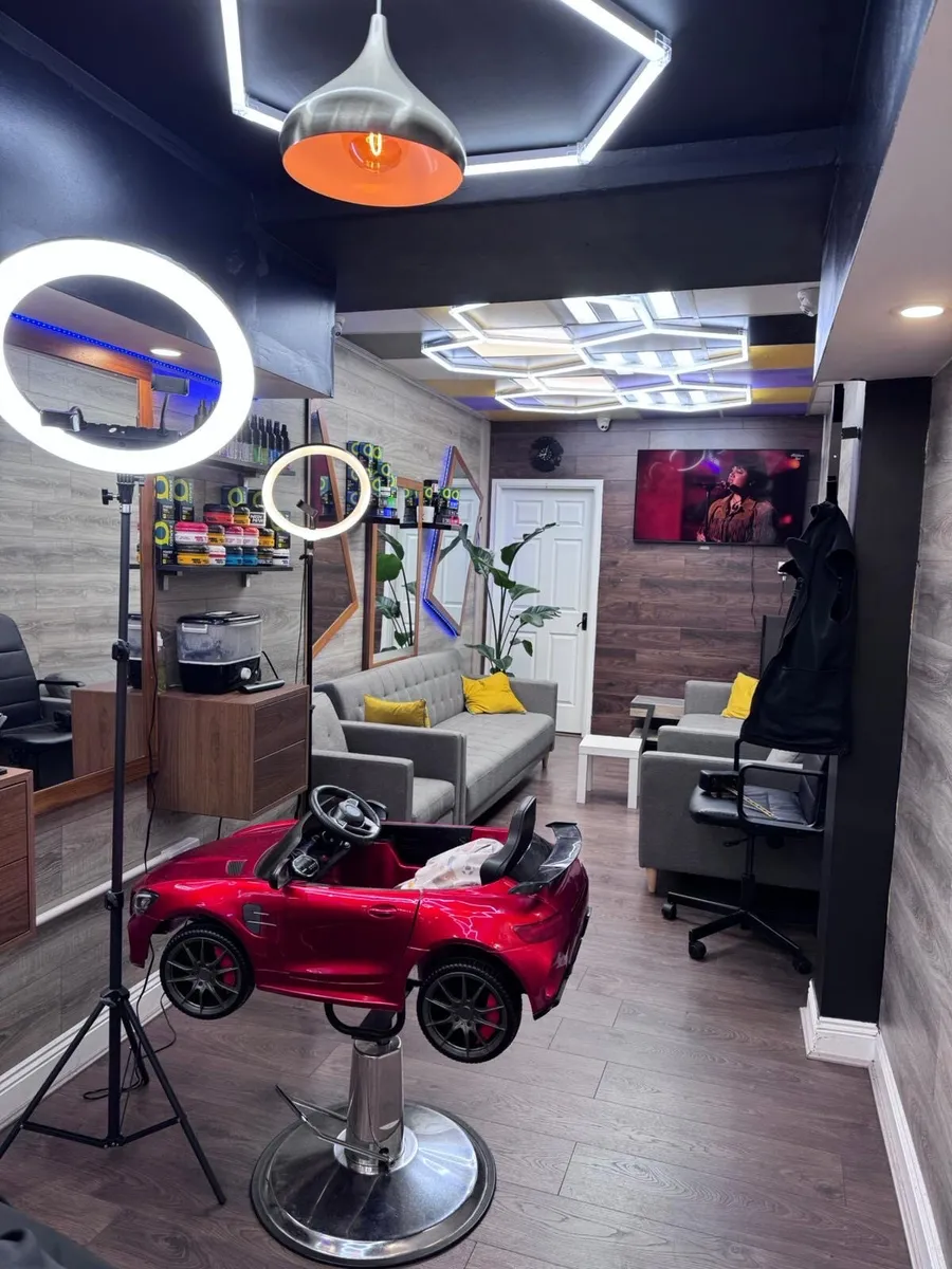 Barber shop - Image 2