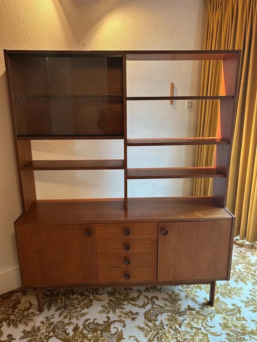 Mid century Side board/dresser - Image 3