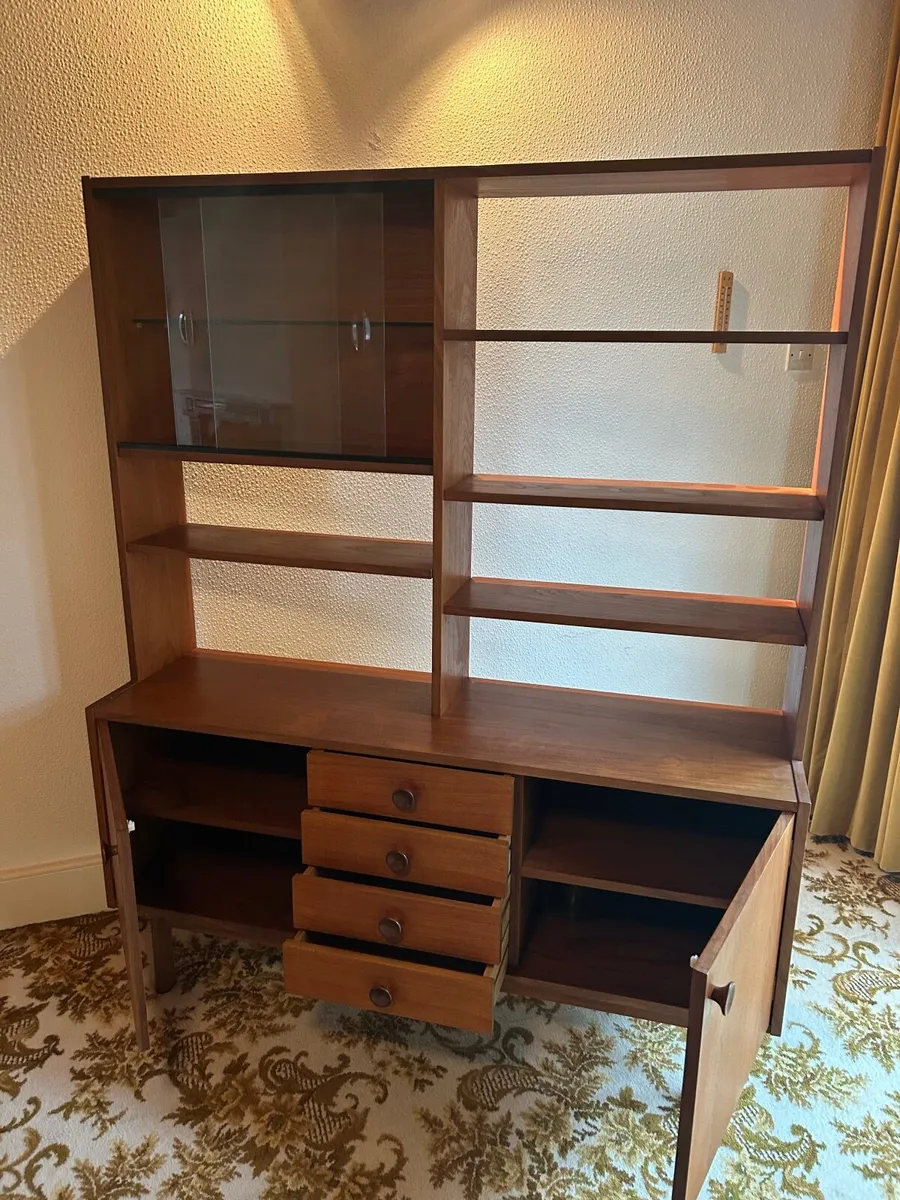 Mid century Side board/dresser - Image 1