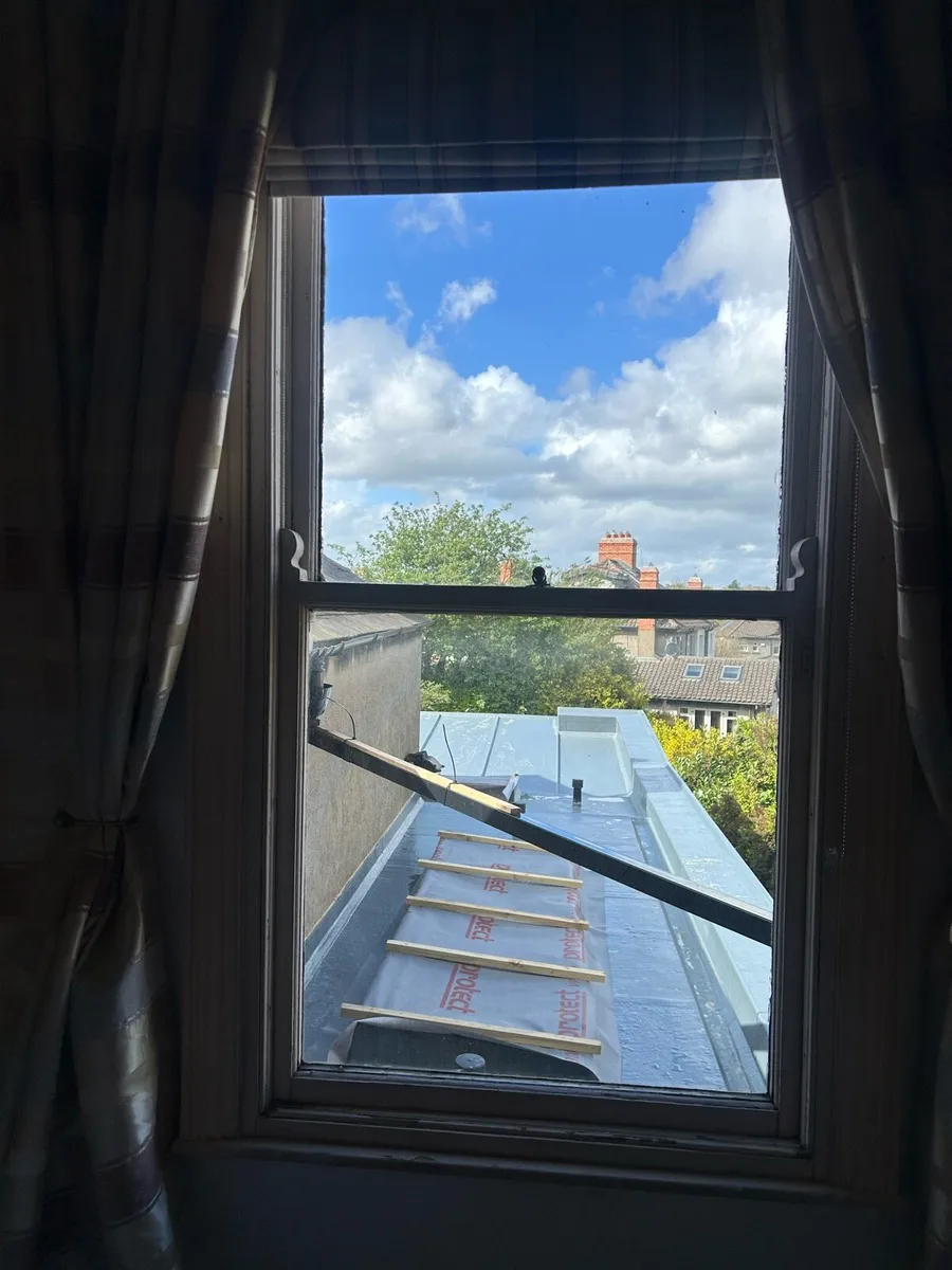 Sliding sash window - Image 1