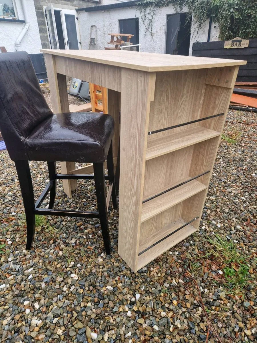 High  bar & stools - Image 3