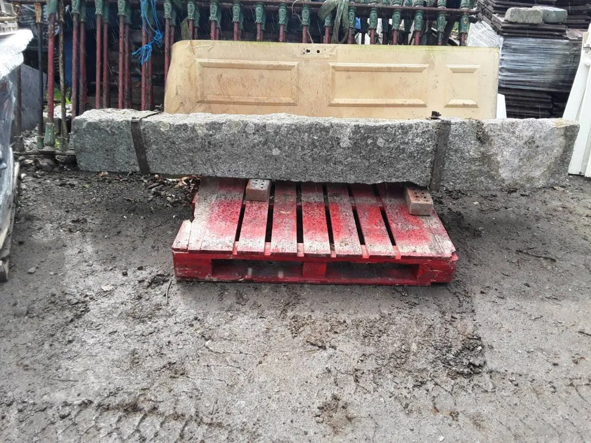 Granite pier - Image 1