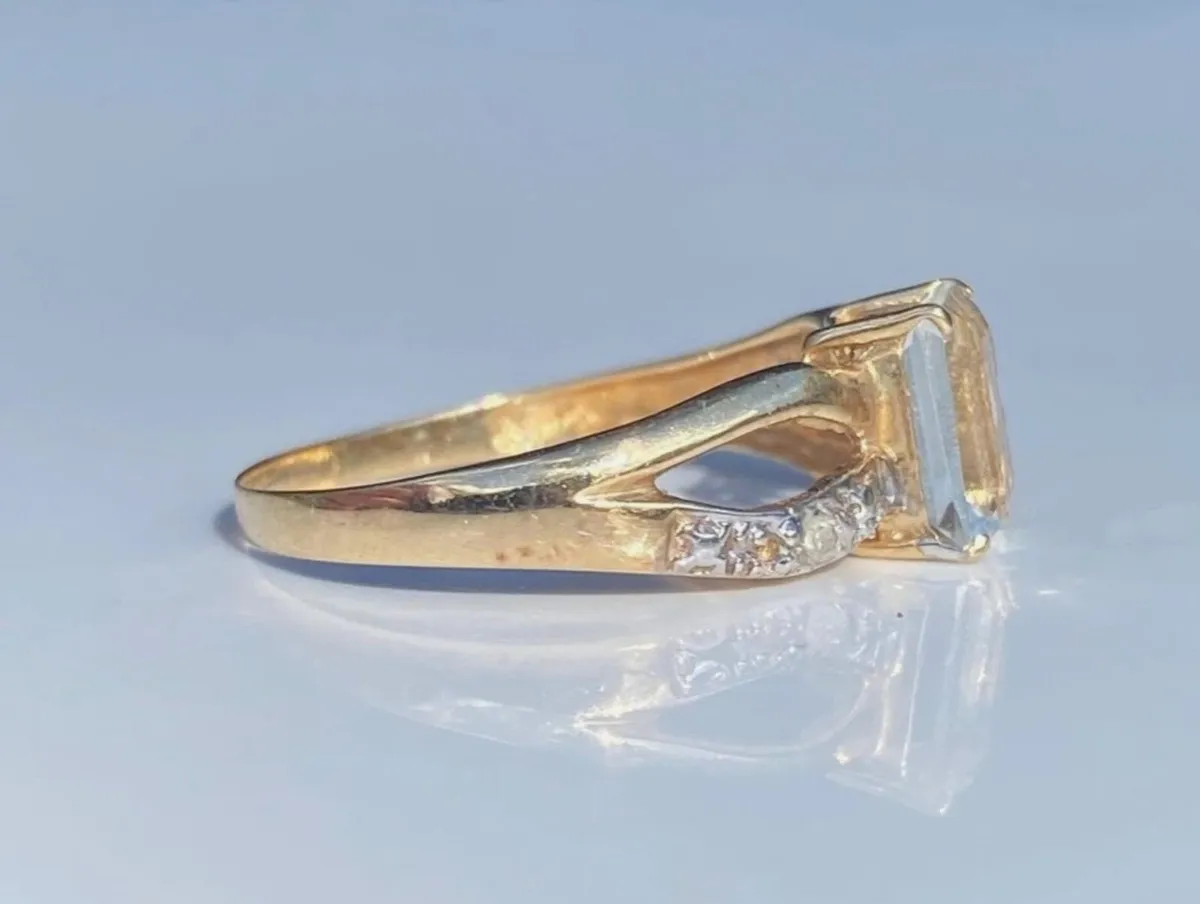 10ct Gold Aquamarine & Diamond Ring - Image 4