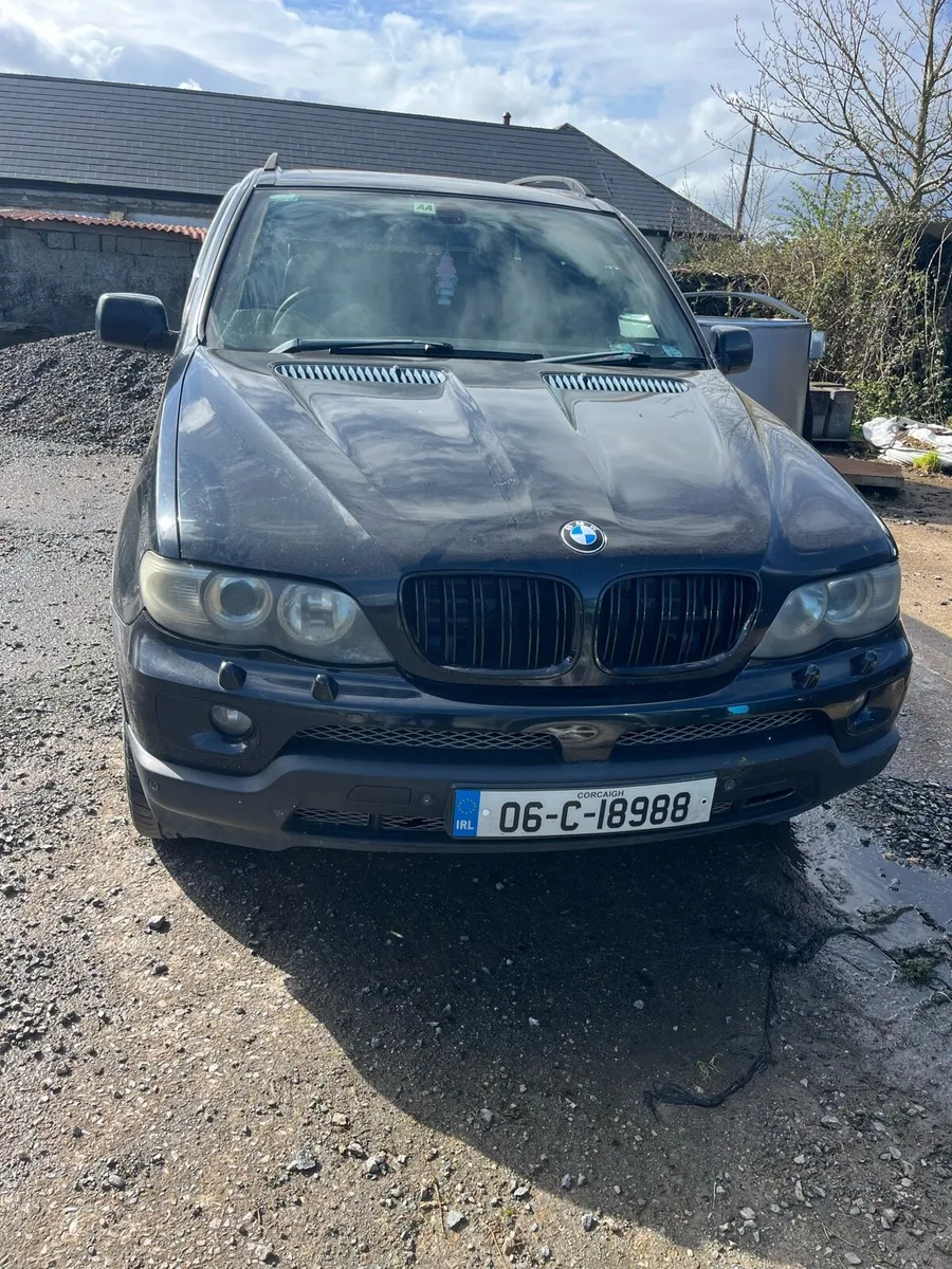 BMW x5 - Image 1