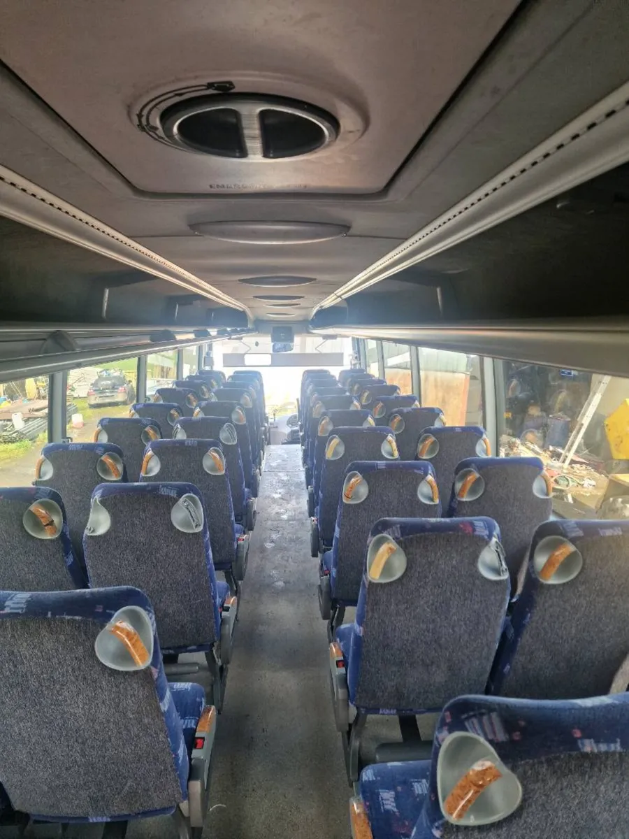 2004 Mercedes Touro 53 - Image 3