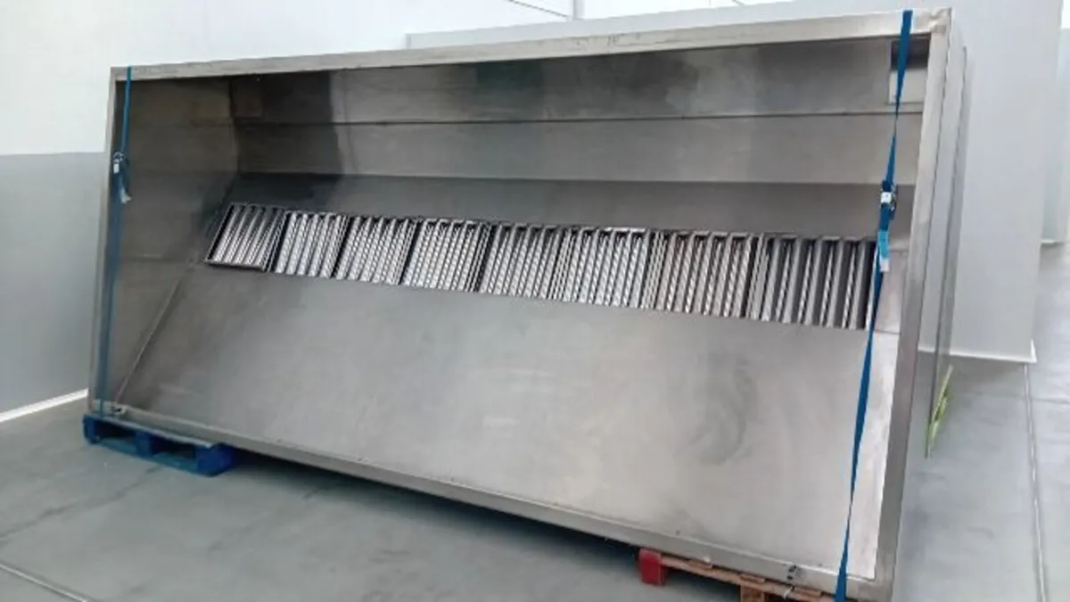 Canopy extractor Kitchen industrial - Image 1