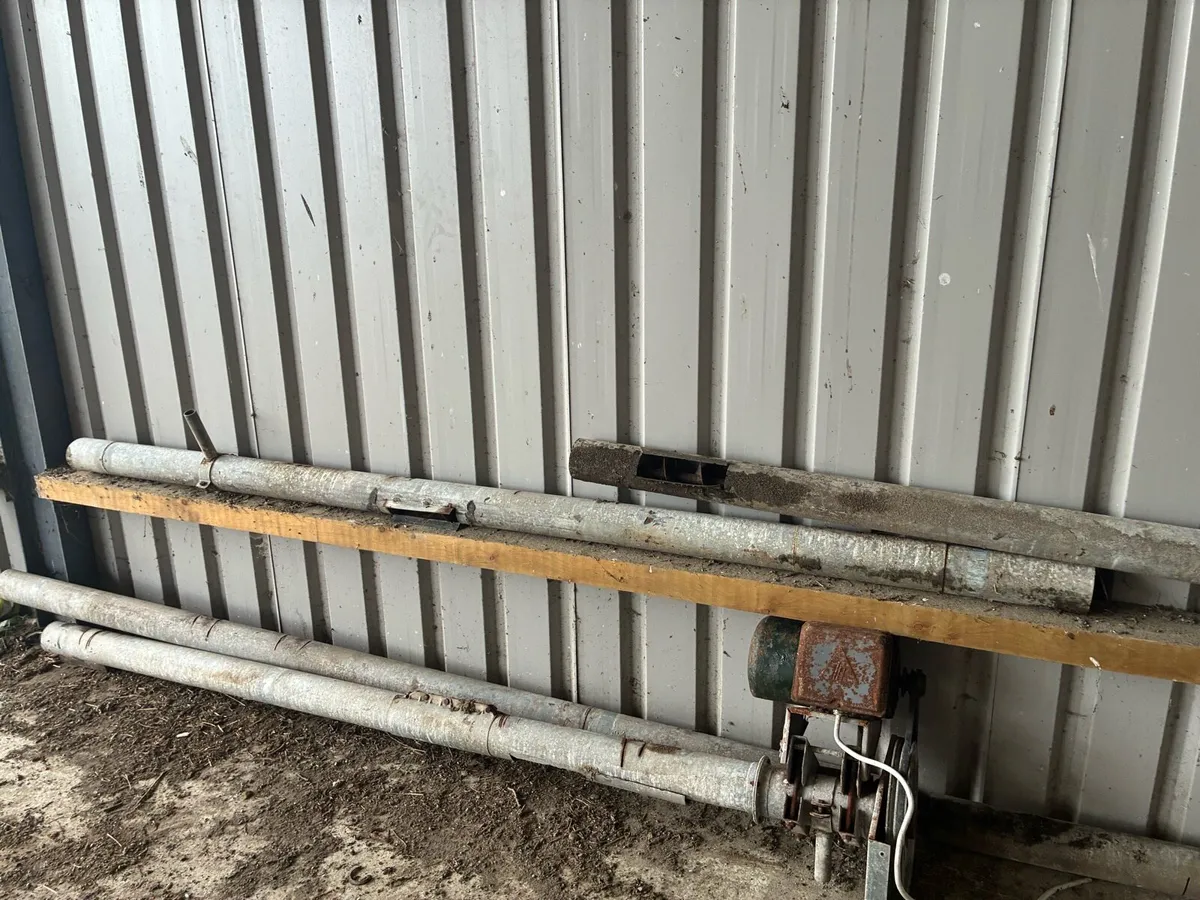 Augers and motor - Image 1