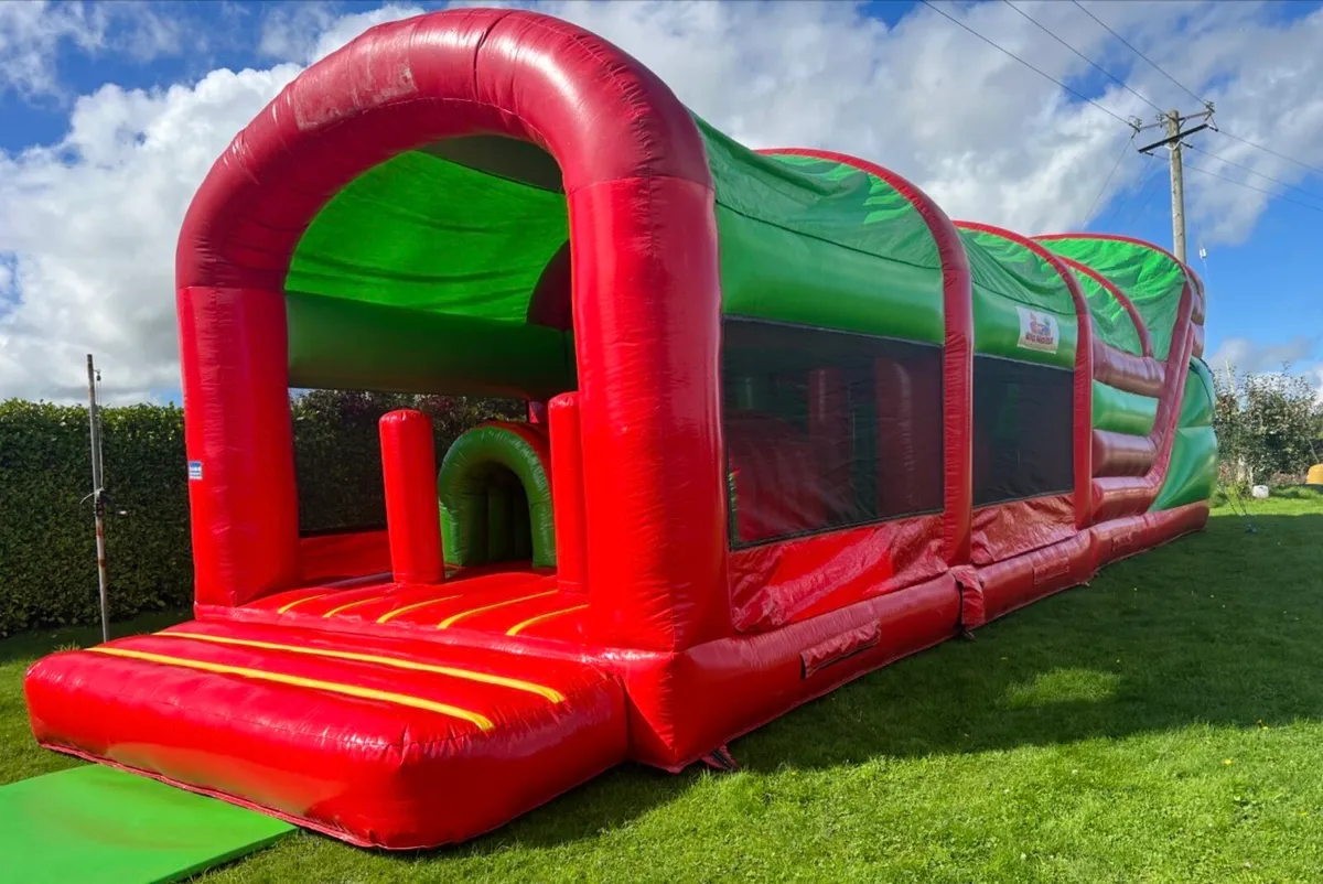 Bouncy castles - Image 2