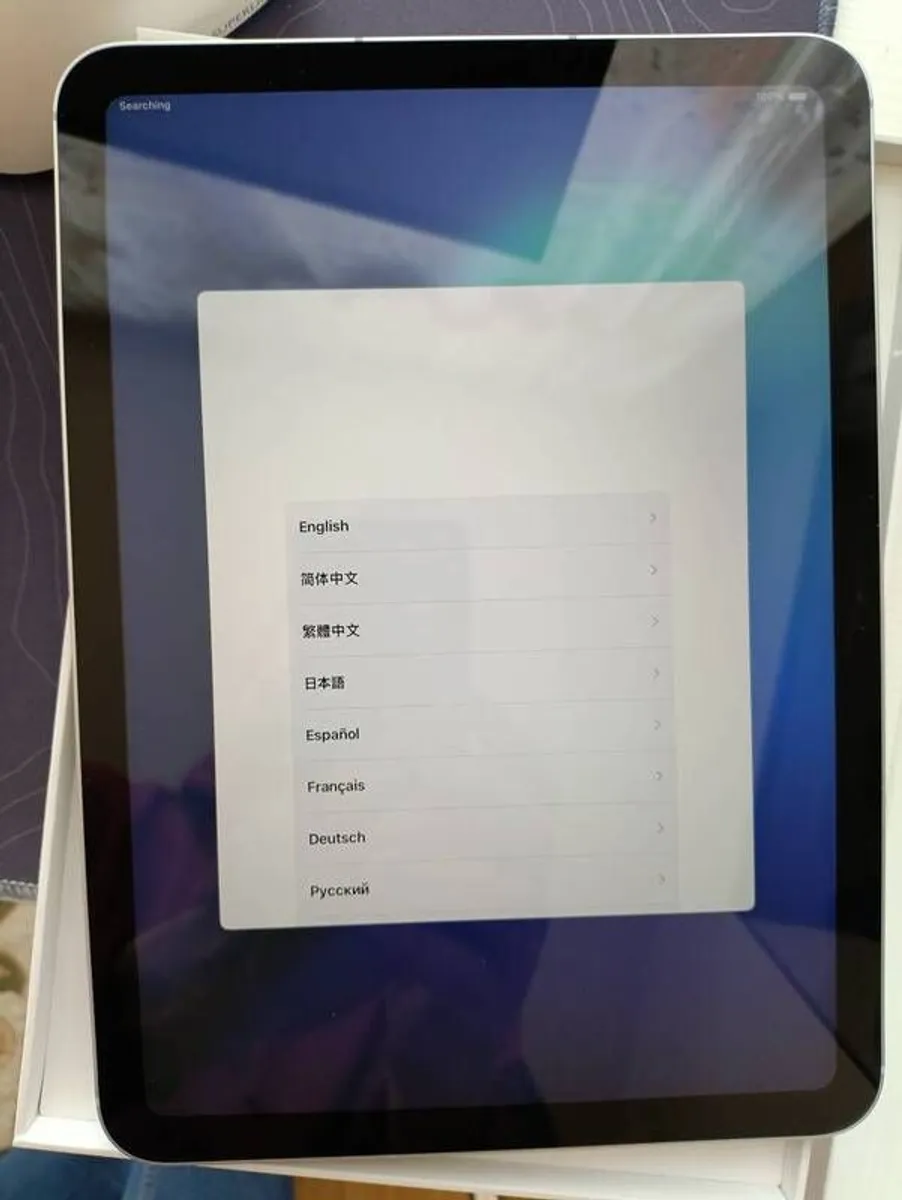 iPad 10th gen 64 GB like new - Image 2