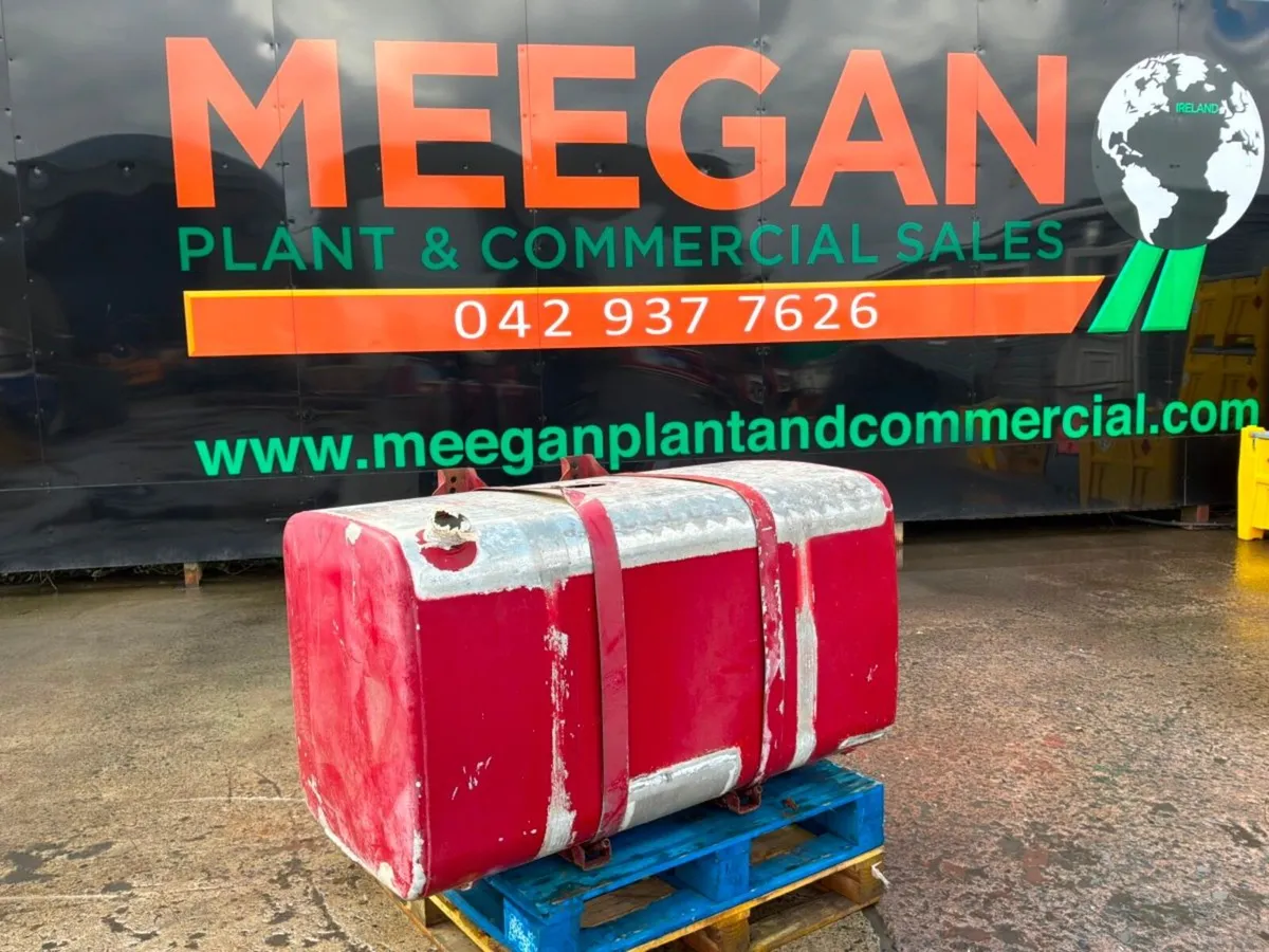 600lts ALUMINIUM DIESEL TANK. & CRADLE. - Image 1