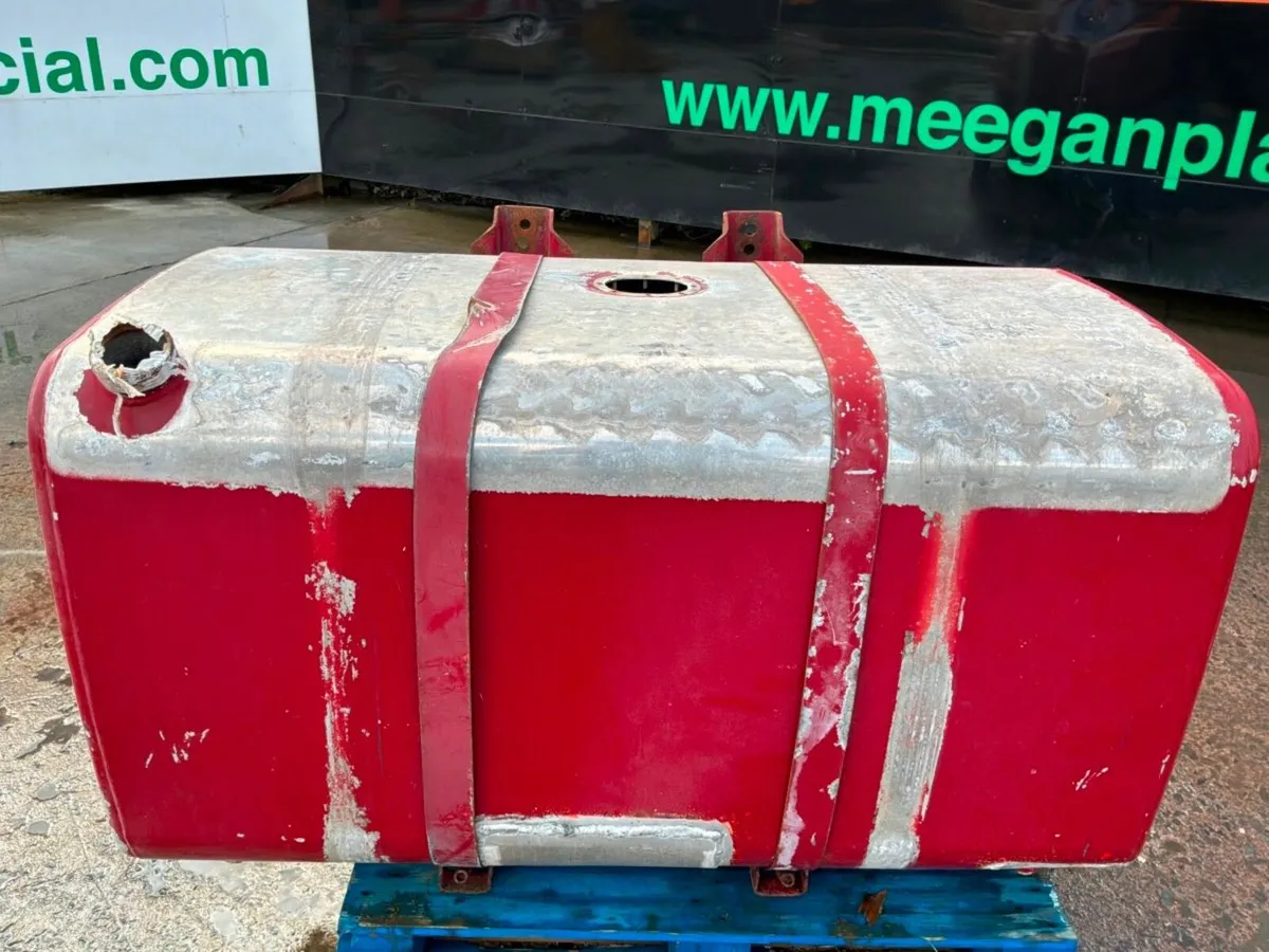 600lts ALUMINIUM DIESEL TANK. & CRADLE. - Image 3