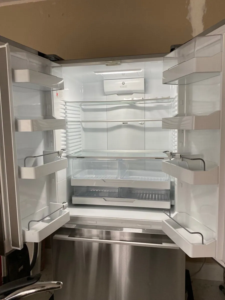 Fisher & Paykel American Fridge Freezer - Image 2