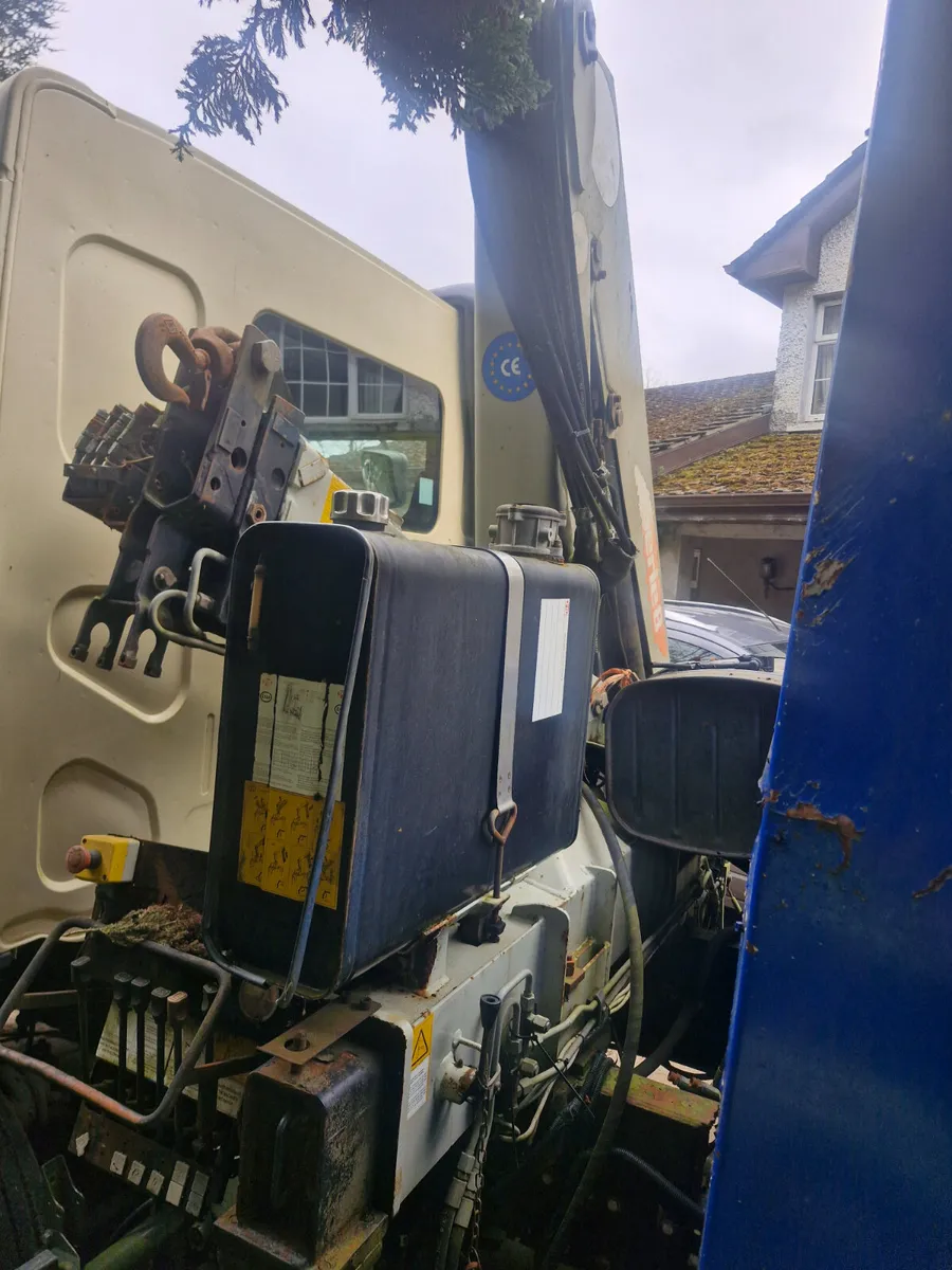 Pm 8 series crane piped - Image 1