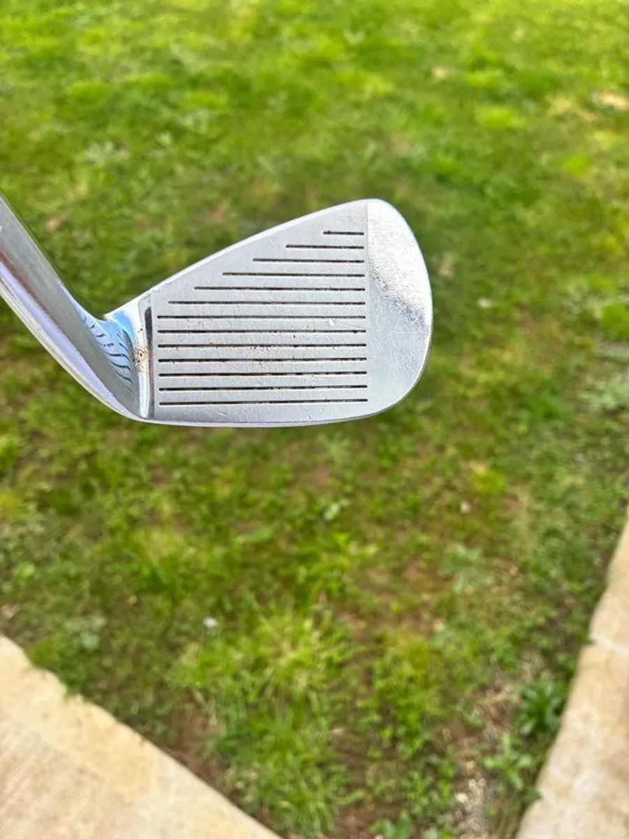 Left handed Golf clubs - Image 1