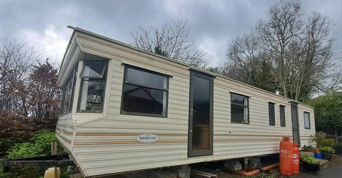 3 bed single glaze mobile - Image 1