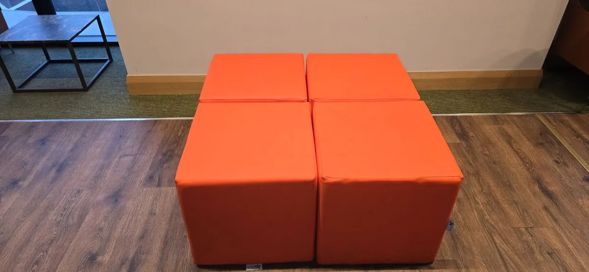 Square box seats Refurbished - Image 1