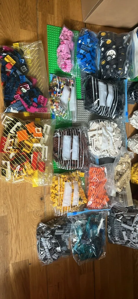 Lego Assortment and broken down sets - Image 2