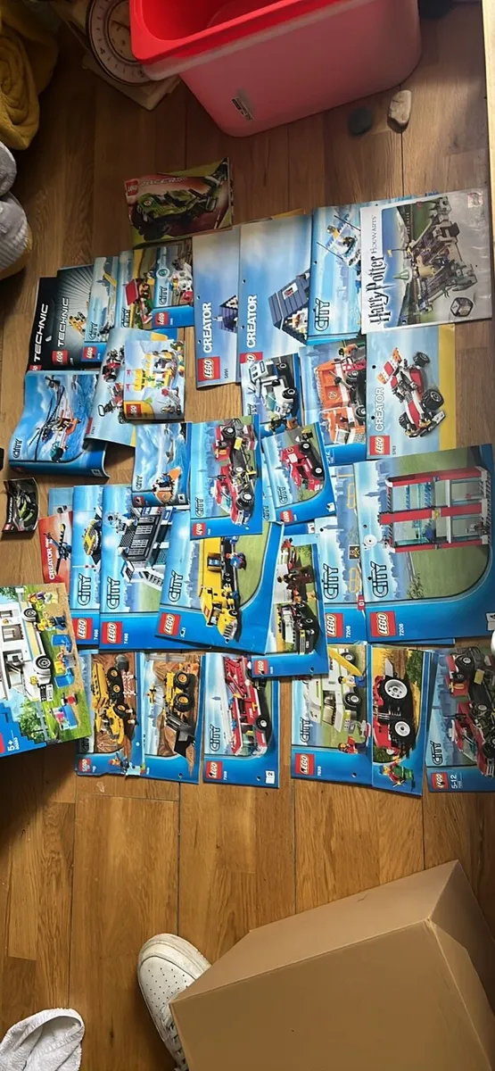 Lego Assortment and broken down sets - Image 4