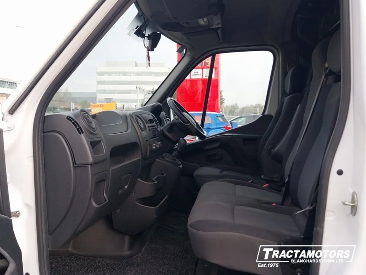 Renault Master 3T5  FWD 130 L3H2 E6 4DR - Image 4