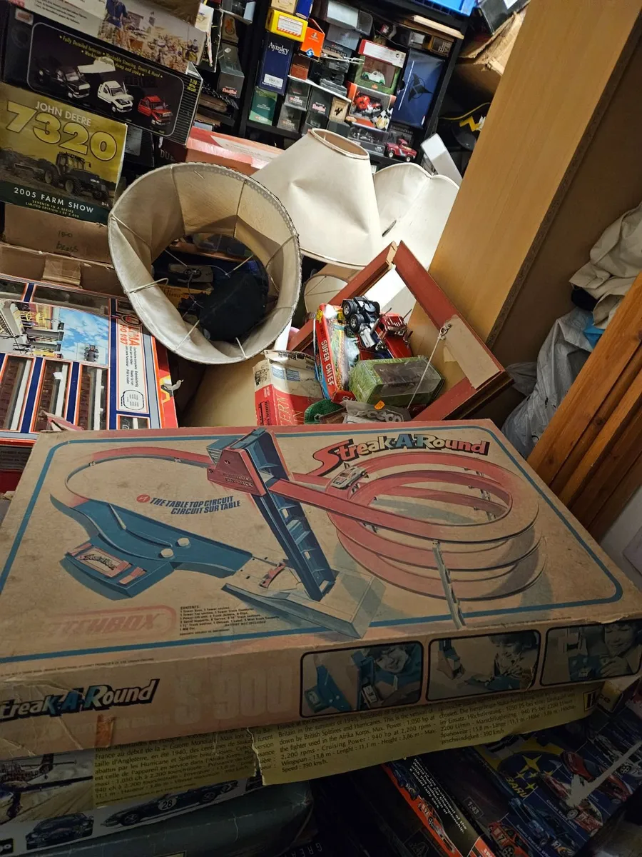 Matchbox Streakaround Race Track - Image 1