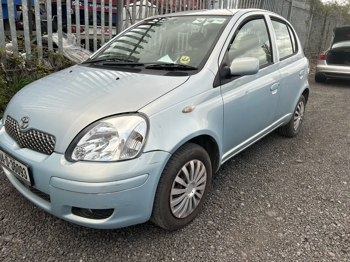 2004 Toyota Yaris - Image 1