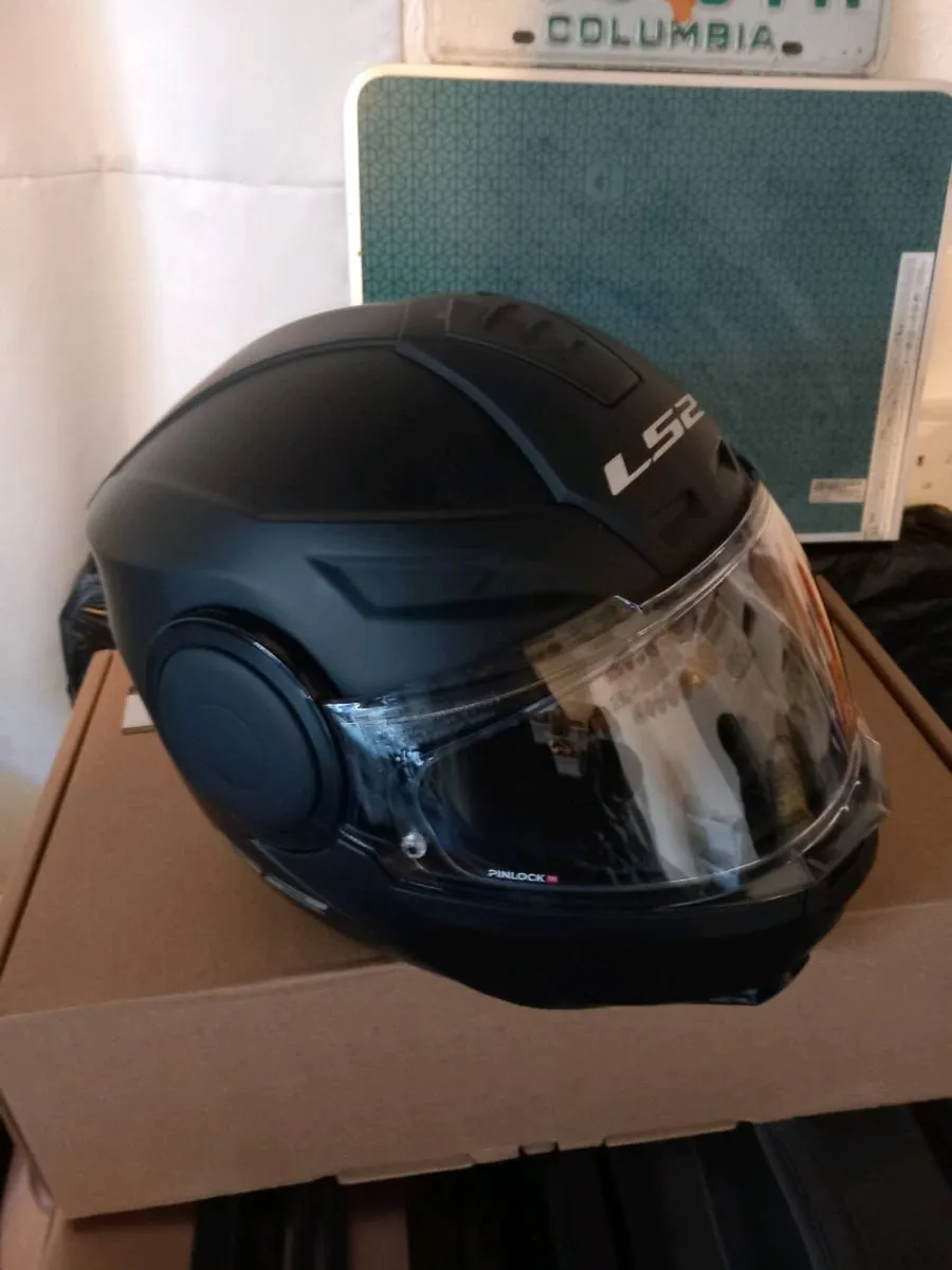 LS2 SCOPE 2 FLIP HELMET.. WHEEL CHOCK. BOTH NEW - Image 1