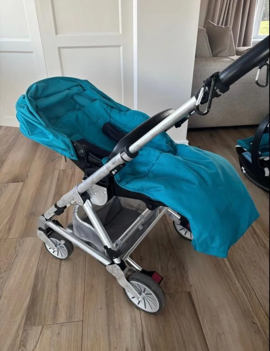 Mamas and papas 3 piece bundle - Image 1