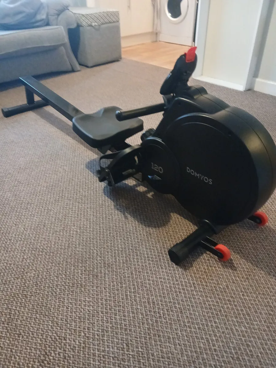 Rowing Machine - Image 1