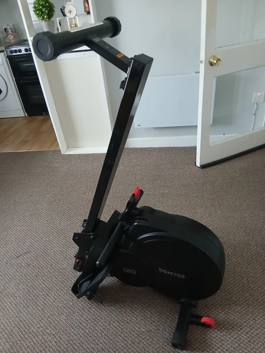 Rowing Machine - Image 4