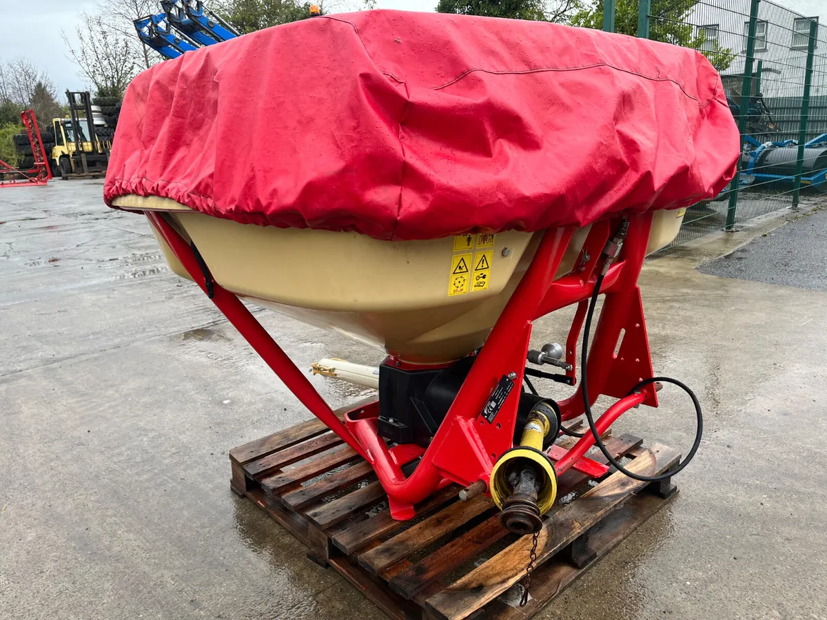 Vicon fertiliser sower - Image 2