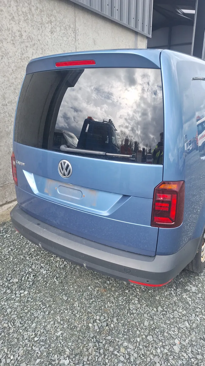 2020 VW Caddy Life For Dismantling - Image 1