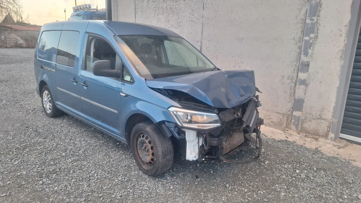 2020 VW Caddy Life For Dismantling - Image 4