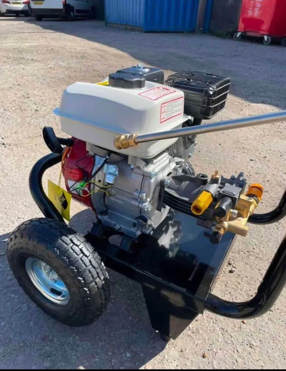 BRAND NEW INDUSTRIAL USE PRESSURE WASHER - Image 3