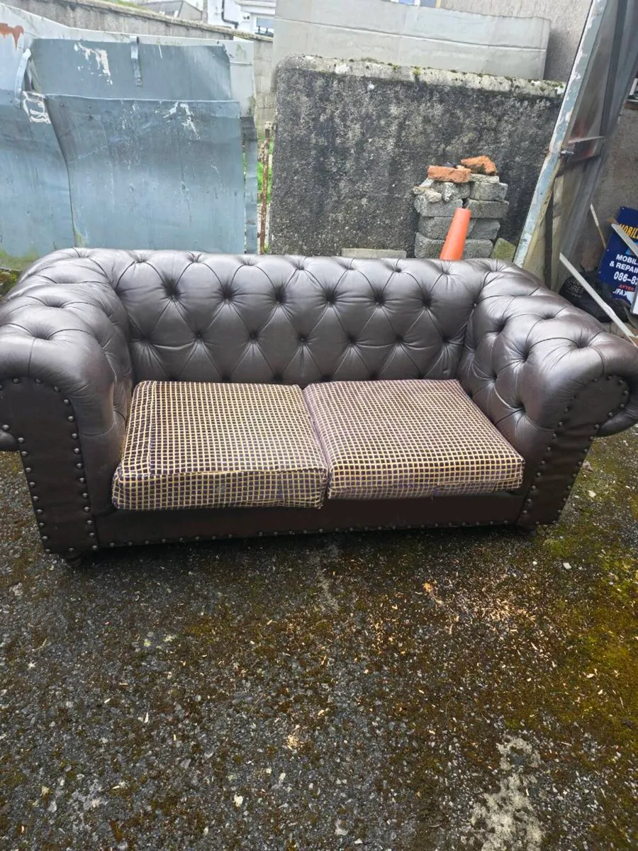 Chesterfield leather sofa - Image 1