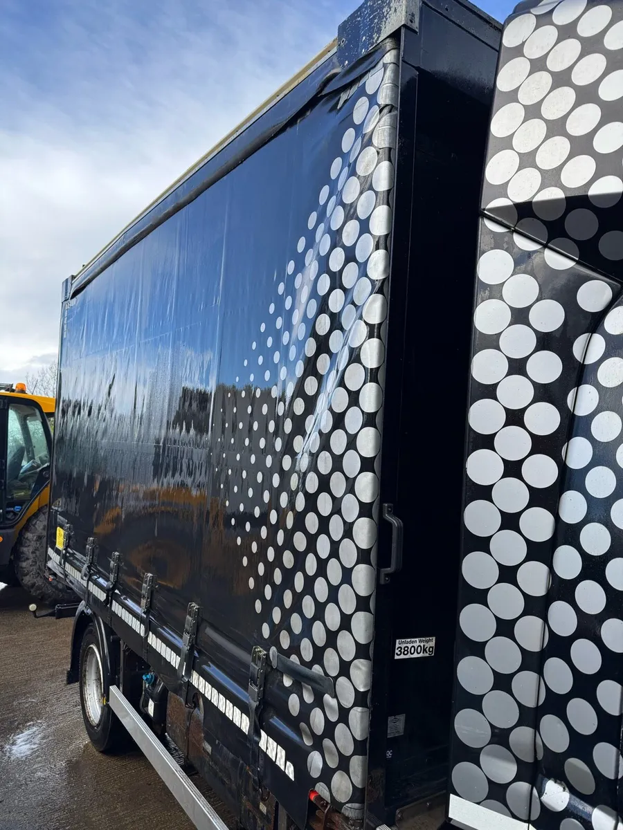 CURTAIN SIDED BODY FOR MISTSIBUSHI CANTER(2019) - Image 4