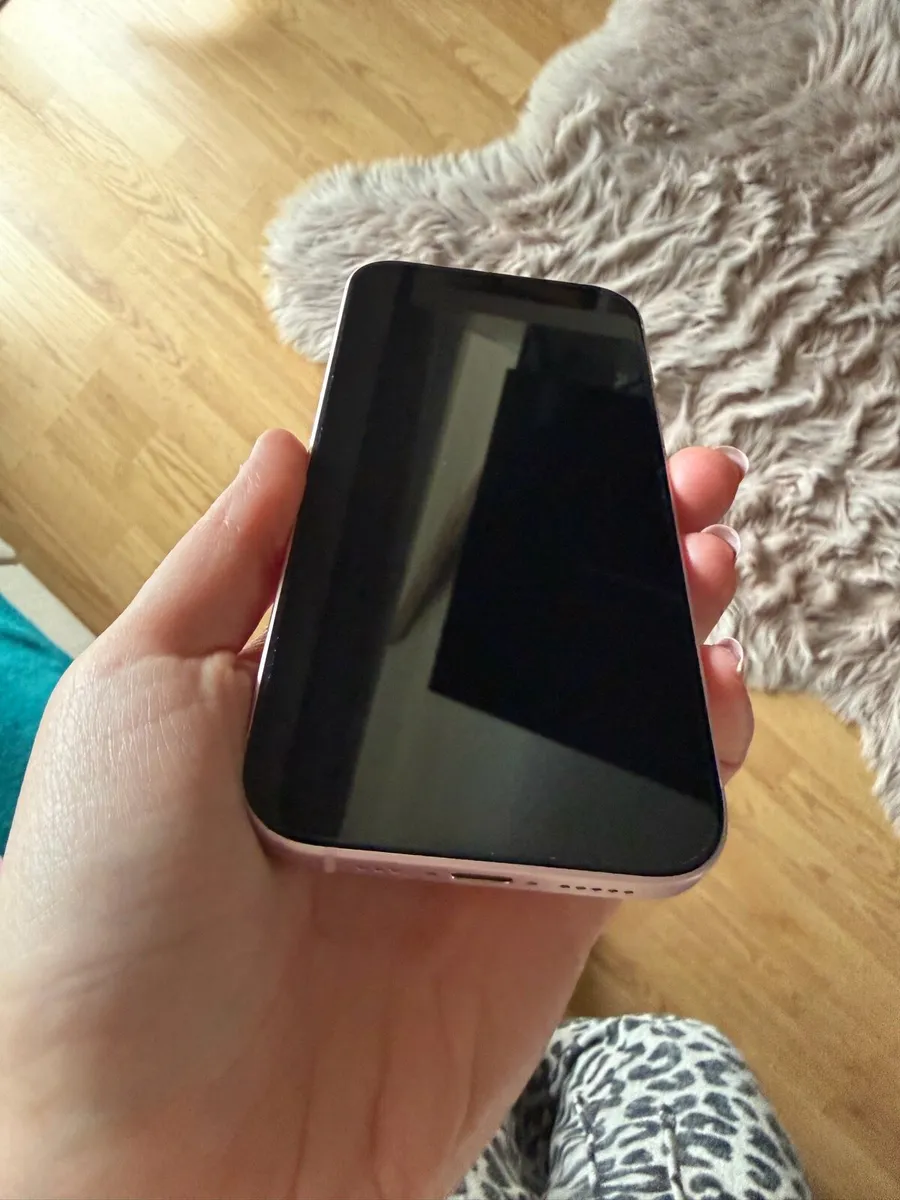 iPhone 15, 128GB, Pink - Image 1