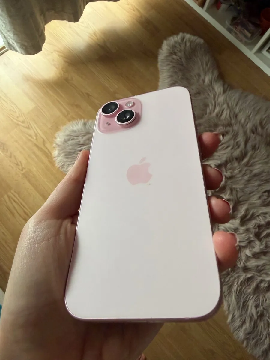 iPhone 15, 128GB, Pink - Image 2